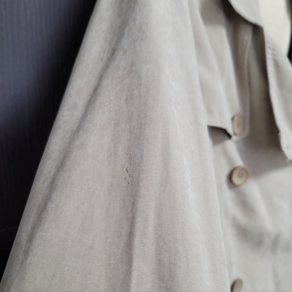 Event Trench Coat, Large - Picture 5 of 17